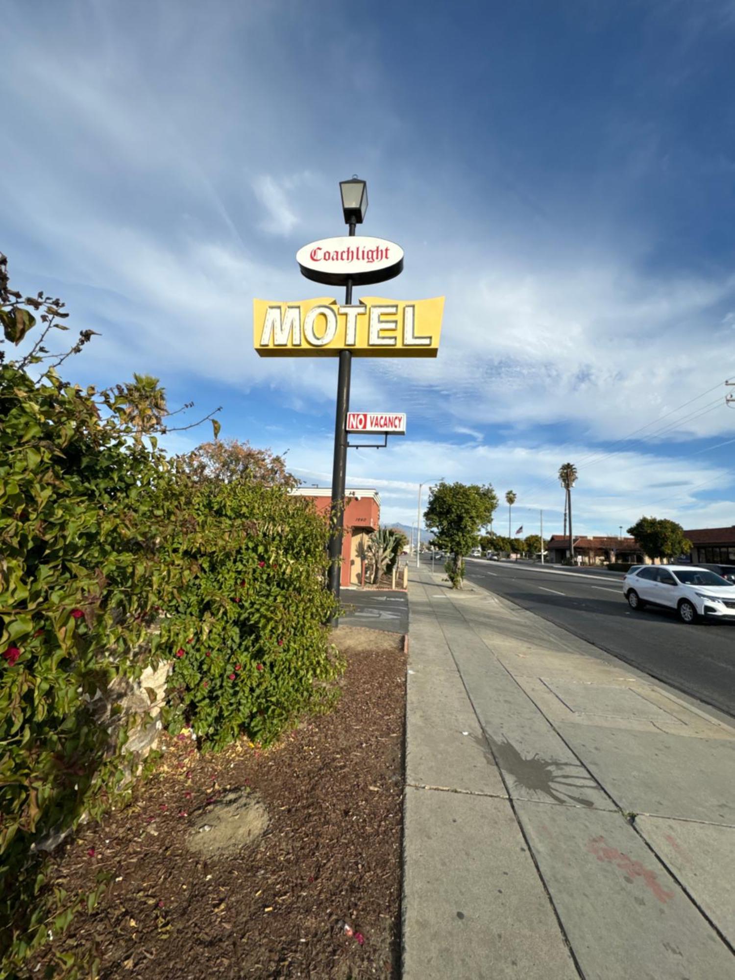 Coachlight Motel Hemet Exterior photo